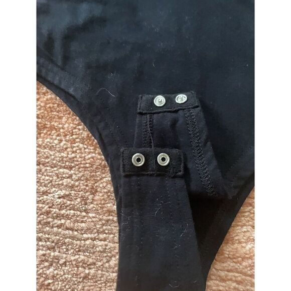 LOVE UNIVERSITY Black Long Sleeve Laceups Stretch Body Size L - Picture 4 of 8